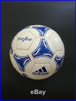 Adidas 1998 France World Cup Tricolore Official Match Ball signed Zidane Raúl