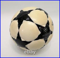 Adidas Champions League Fußball Finale 2 Official Matchball von 2001/02