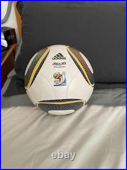 Adidas Jabulani 2010 World Cup South Africa Official Match Ball. Teamgeist Omb