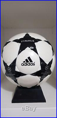 Adidas OMB match ball pallone ballon Champions League Finale 2 Blackstar