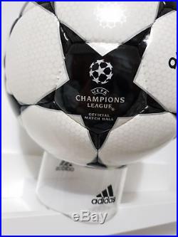 Adidas OMB match ball pallone ballon Champions League Finale 2 Blackstar