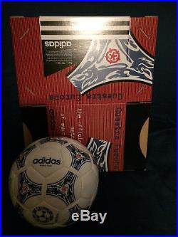 Adidas OMB match ball pallone ballon Questra Europa UEFA Euro 1996 England