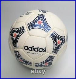 Adidas Questra Europa European Championship 1996 matchball