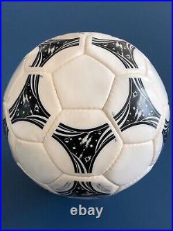 Adidas Questra Official Match Ball Of The Fifa World Cup 1994 In USA