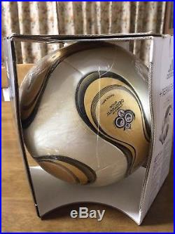 NEW ADIDAS Teamgeist OFFICIAL MATCH BALL FIFA WORLD CUP Germany 2006 Gold